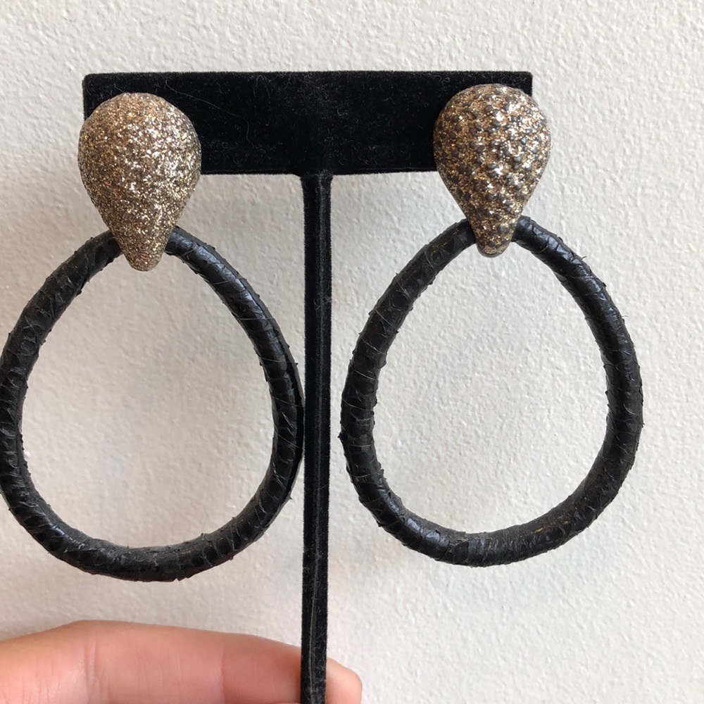 KMO earrings with crushed sterling silver